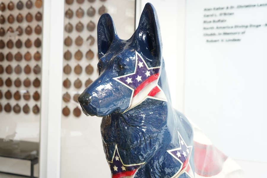 AKC Museum Pride dog statue
